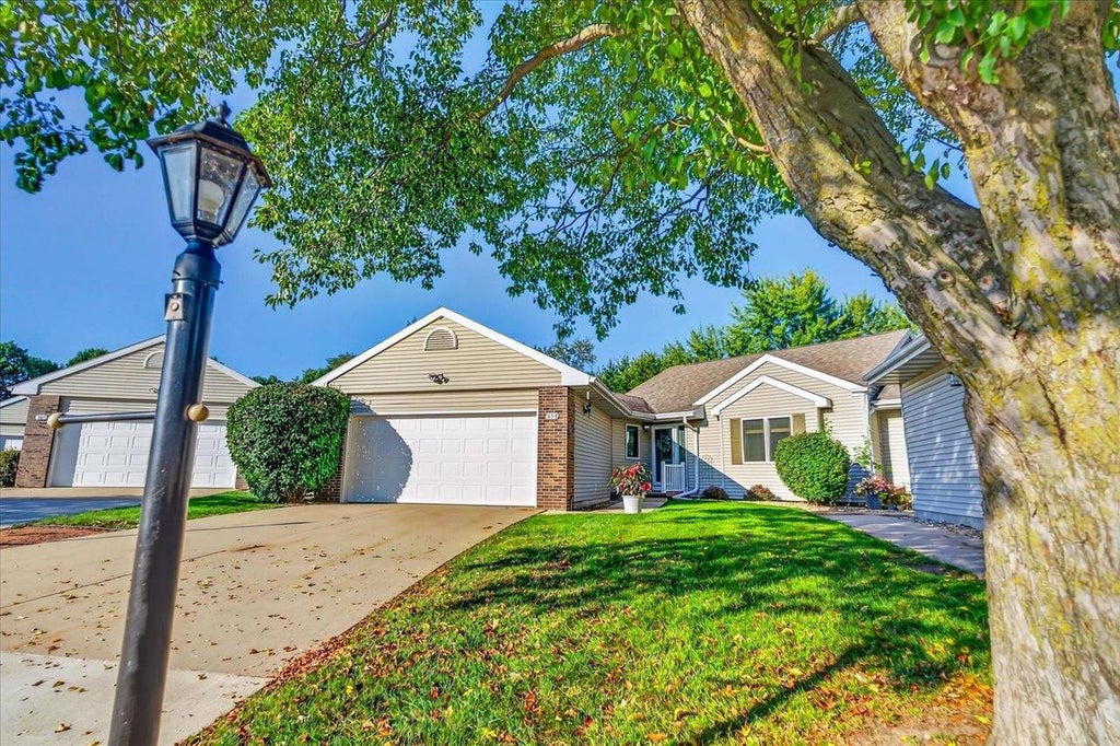 Photo of 659 Kensington SQUARE, Stoughton, WI 53589 (MLS # 2031119)