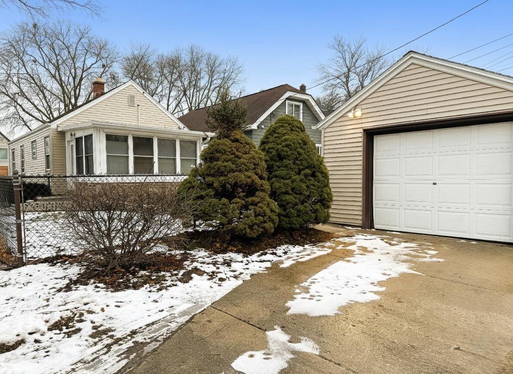 Photo of 2201 S 73rd STREET, West Allis, WI 53219 (MLS # 1946748)