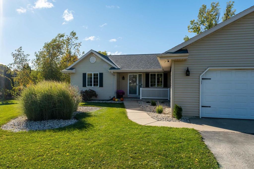 Photo of 8155 N Mohawk ROAD, Fox Point, WI 53217 (MLS # 1944852)