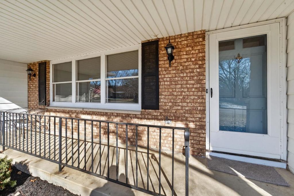 Photo of 5736 Pembroke DRIVE, Fitchburg, WI 53711 (MLS # 2017888)