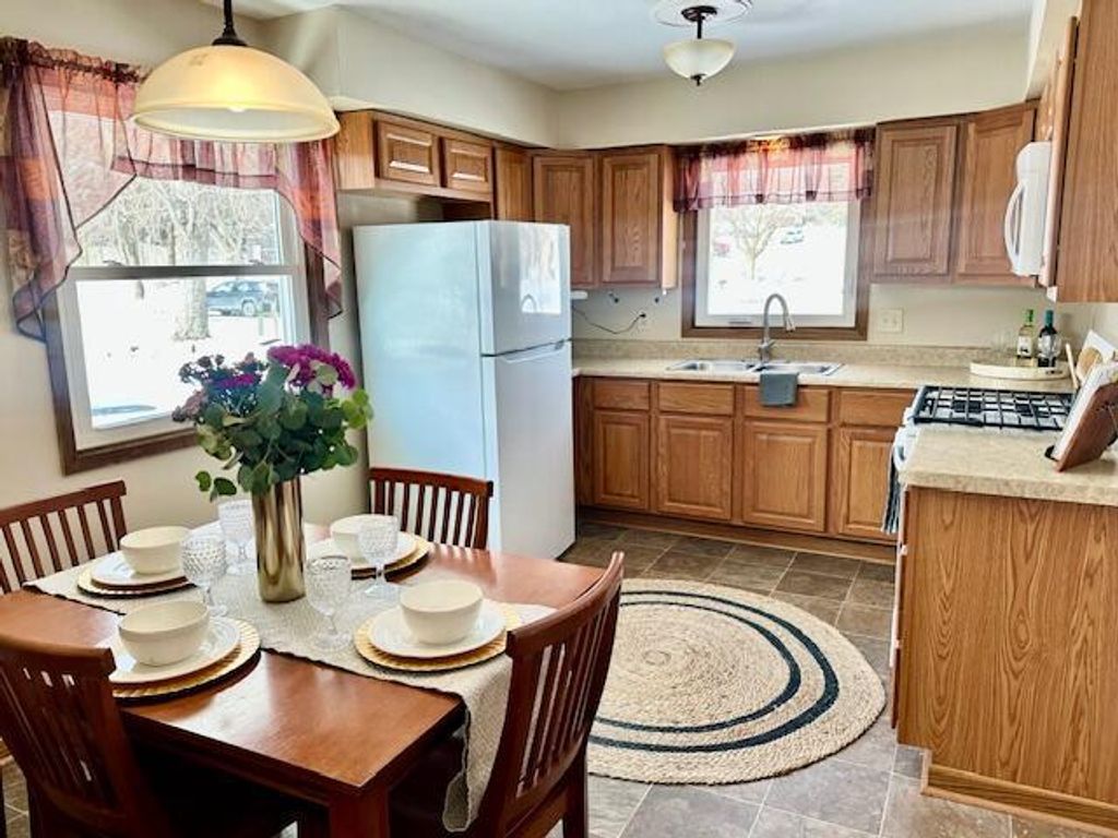 Photo of 2143 MacArthur ROAD, Waukesha, WI 53188 (MLS # 1954436)