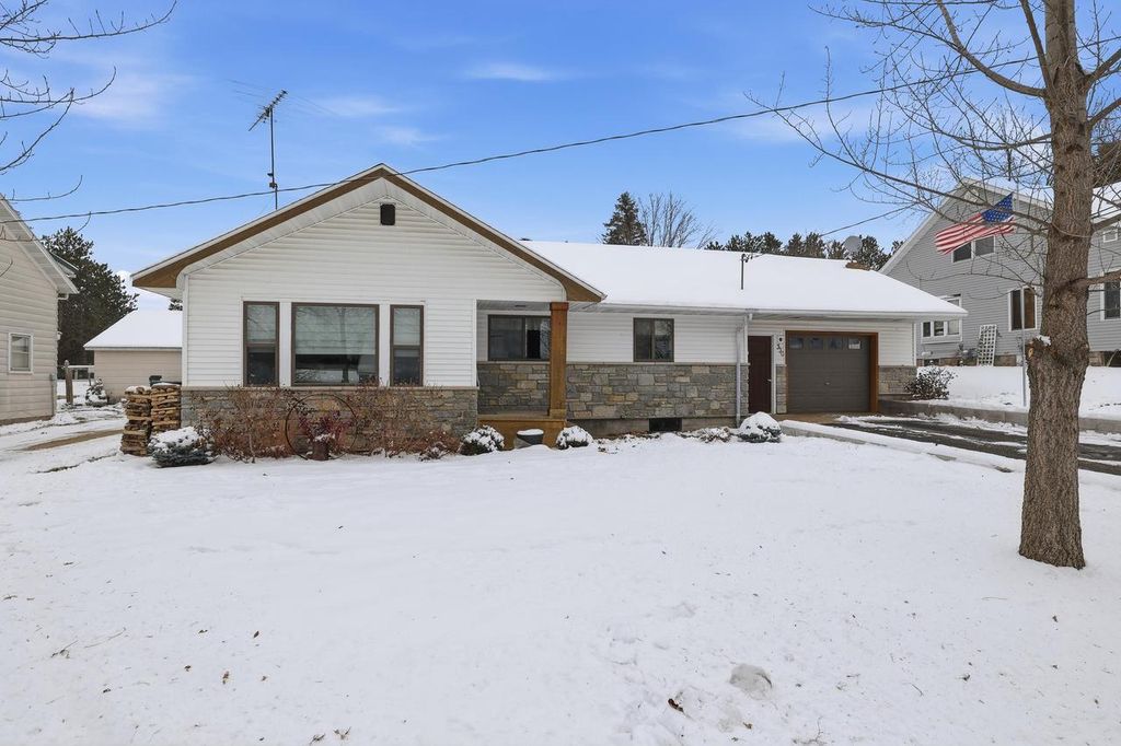 Photo of 330 First STREET, Rosholt, WI 54473 (MLS # 22505602)