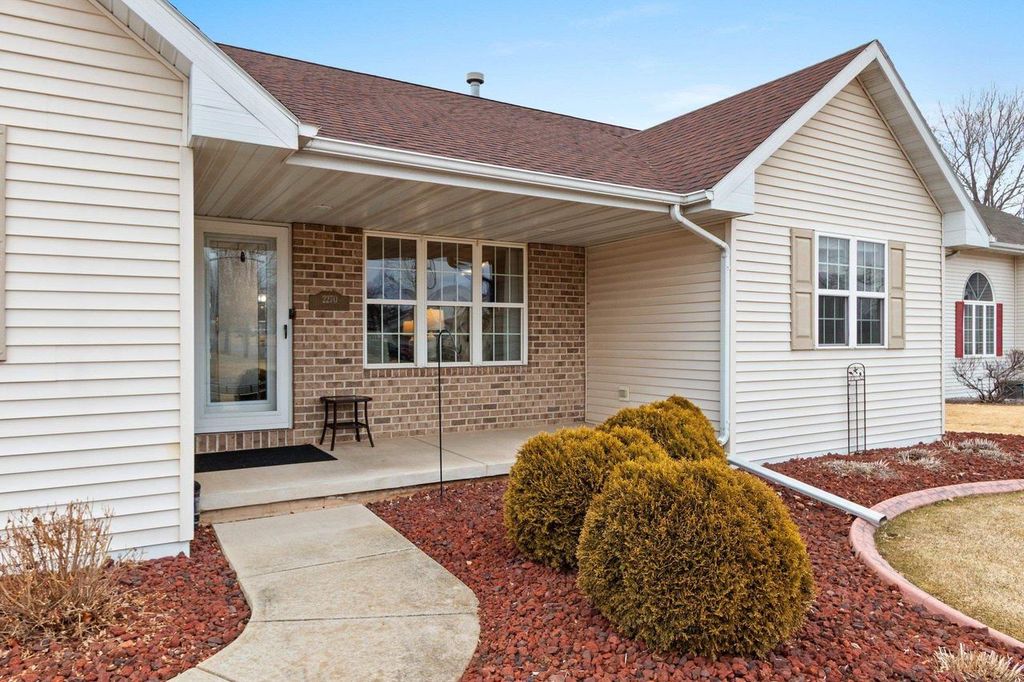 Photo of 2270 Maddy COURT, Green Bay, WI 54303 (MLS # 50321950)