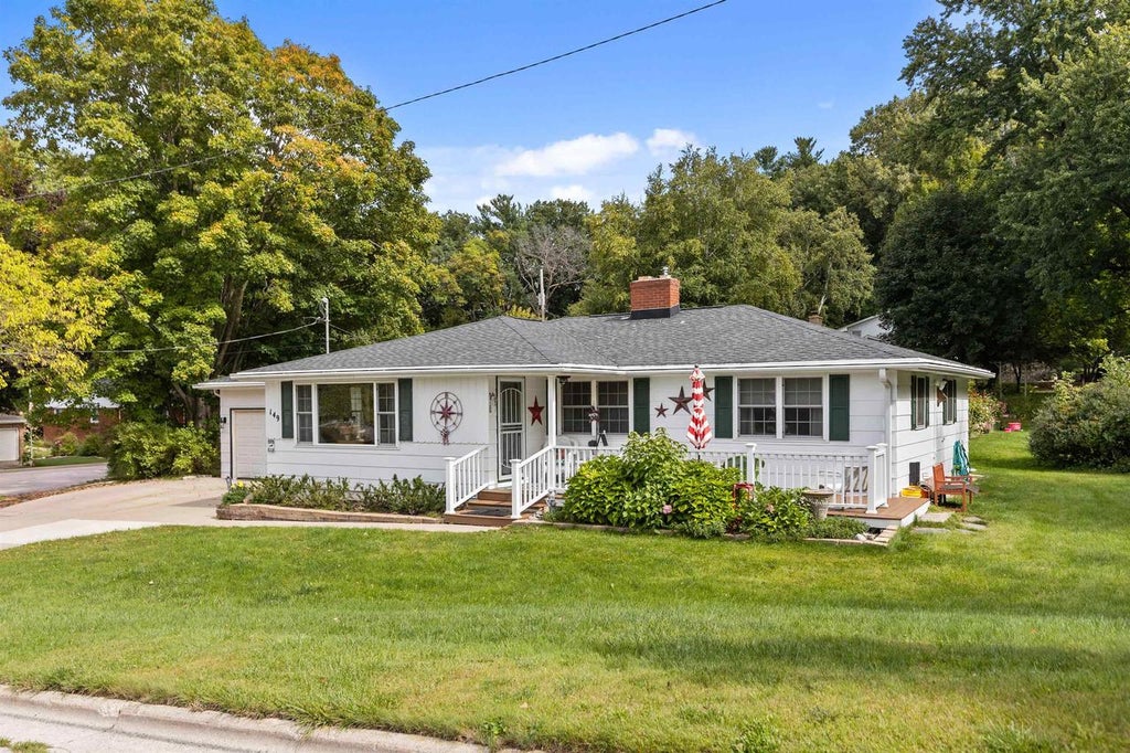 Photo of 149 Sheridan DRIVE, Green Bay, WI 54302 (MLS # 50333162)