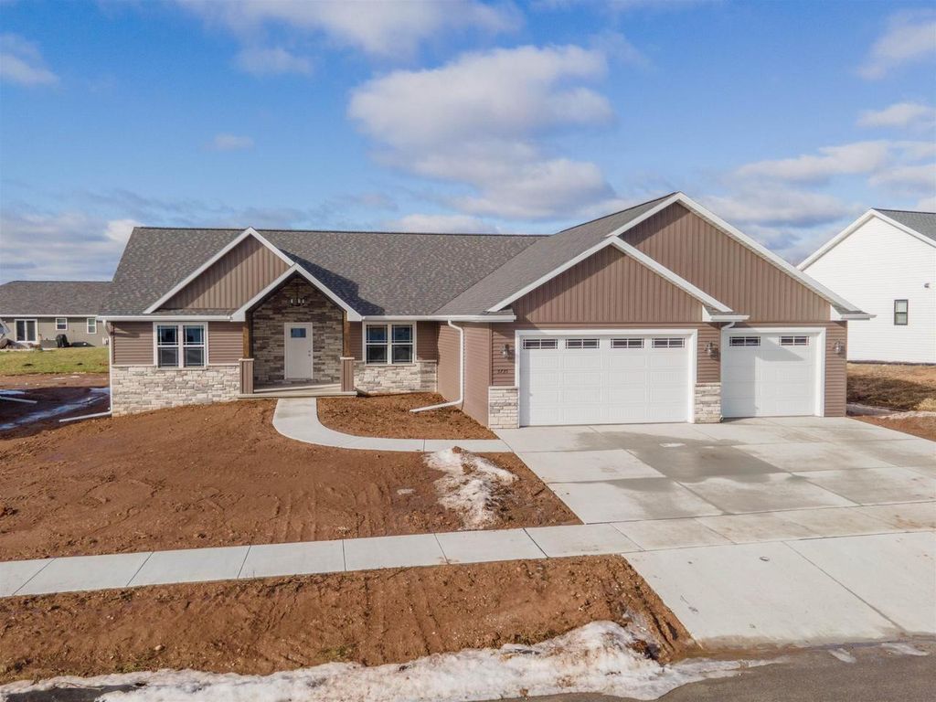 Photo of 5735 N Acadia DRIVE, Appleton, WI 54913 (MLS # 50319850)