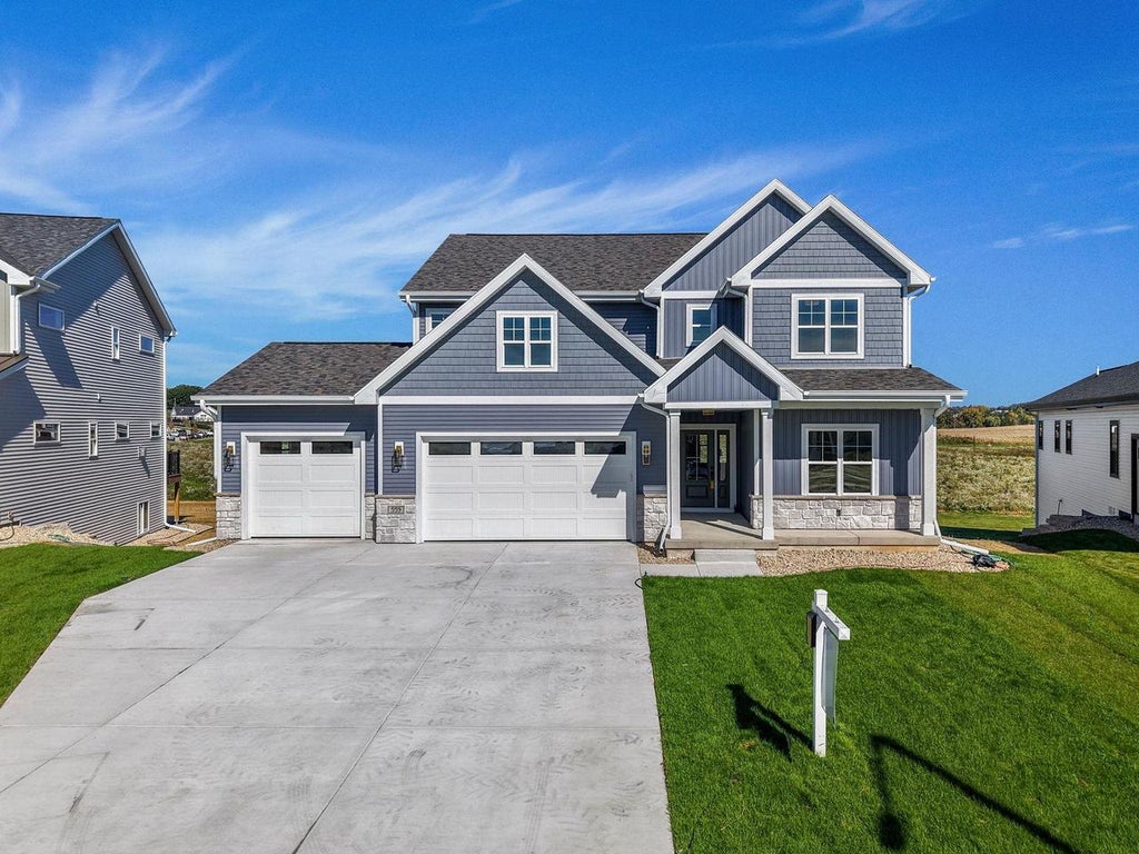 Photo of 559 Morning Cove CIRCLE, Verona, WI 53593 (MLS # 2034290)