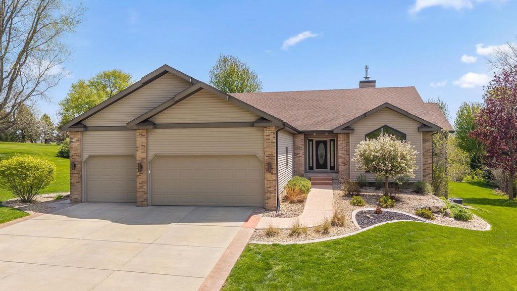 Photo of 116 Sandy COURT, Mount Horeb, WI 53572 (MLS # 2022532)