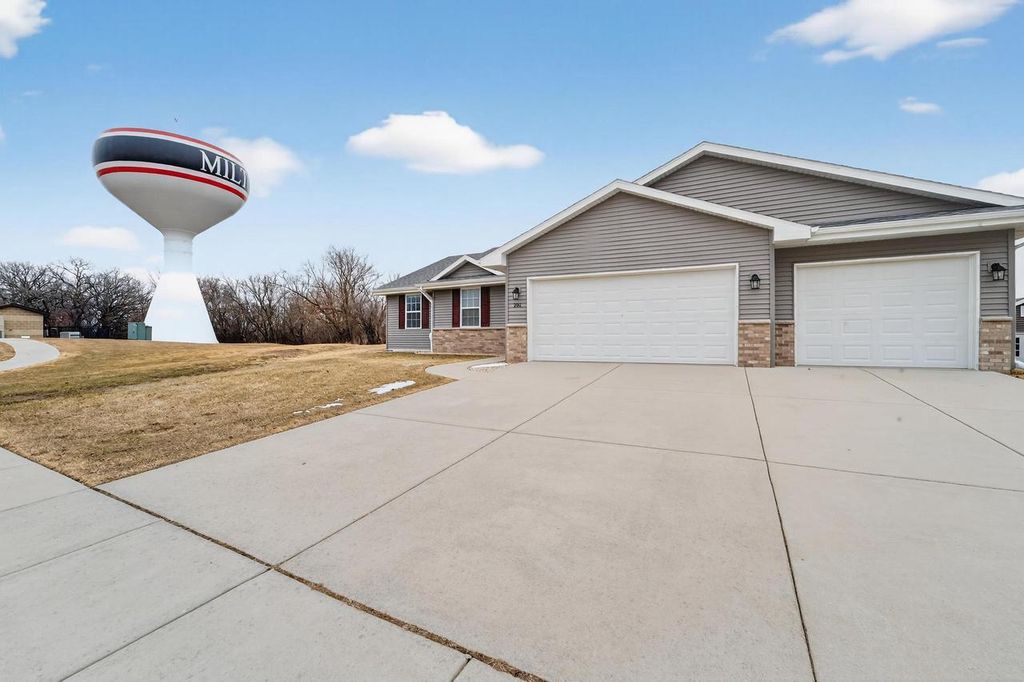 Photo of 281 E Gailen LANE, Milton, WI 53563 (MLS # 2017930)