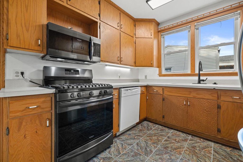 Photo of 3550 Osborne BOULEVARD, Racine, WI 53405 (MLS # 1940460)