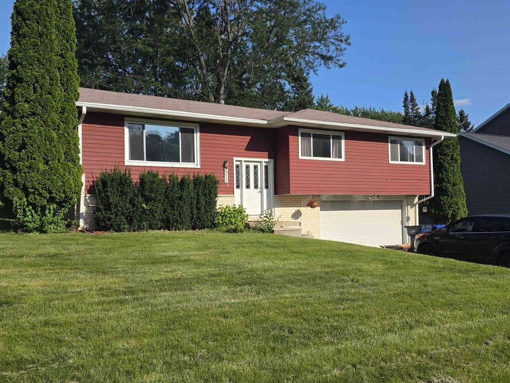 Photo of 512 Central AVENUE, Deerfield, WI 53531 (MLS # 2031375)