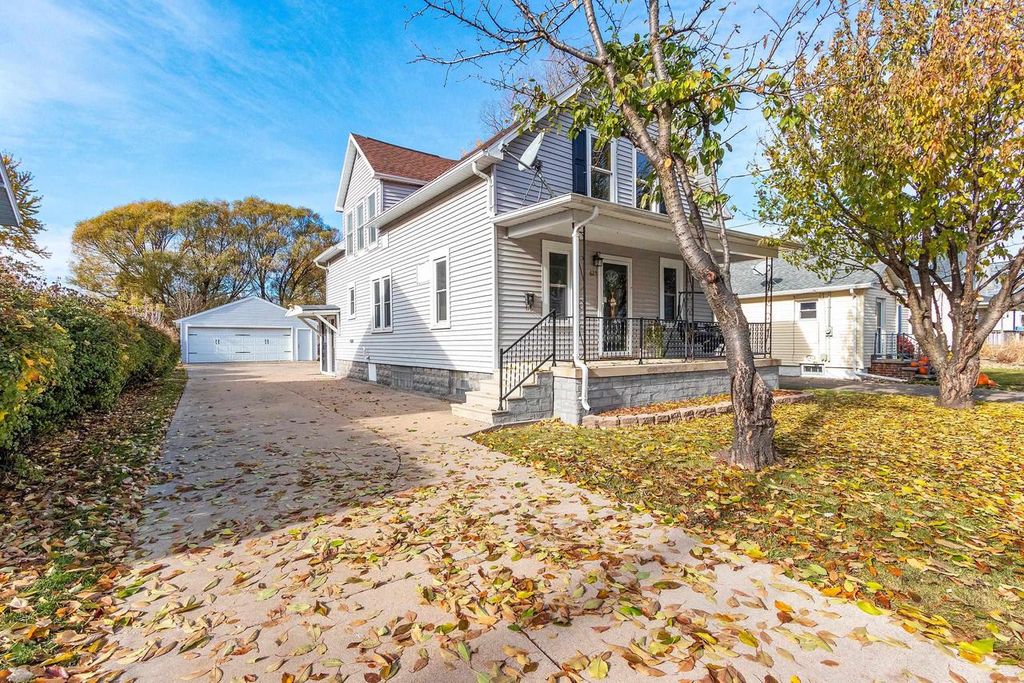 Photo of 625 Madison STREET, Little Chute, WI 54140 (MLS # 50318022)