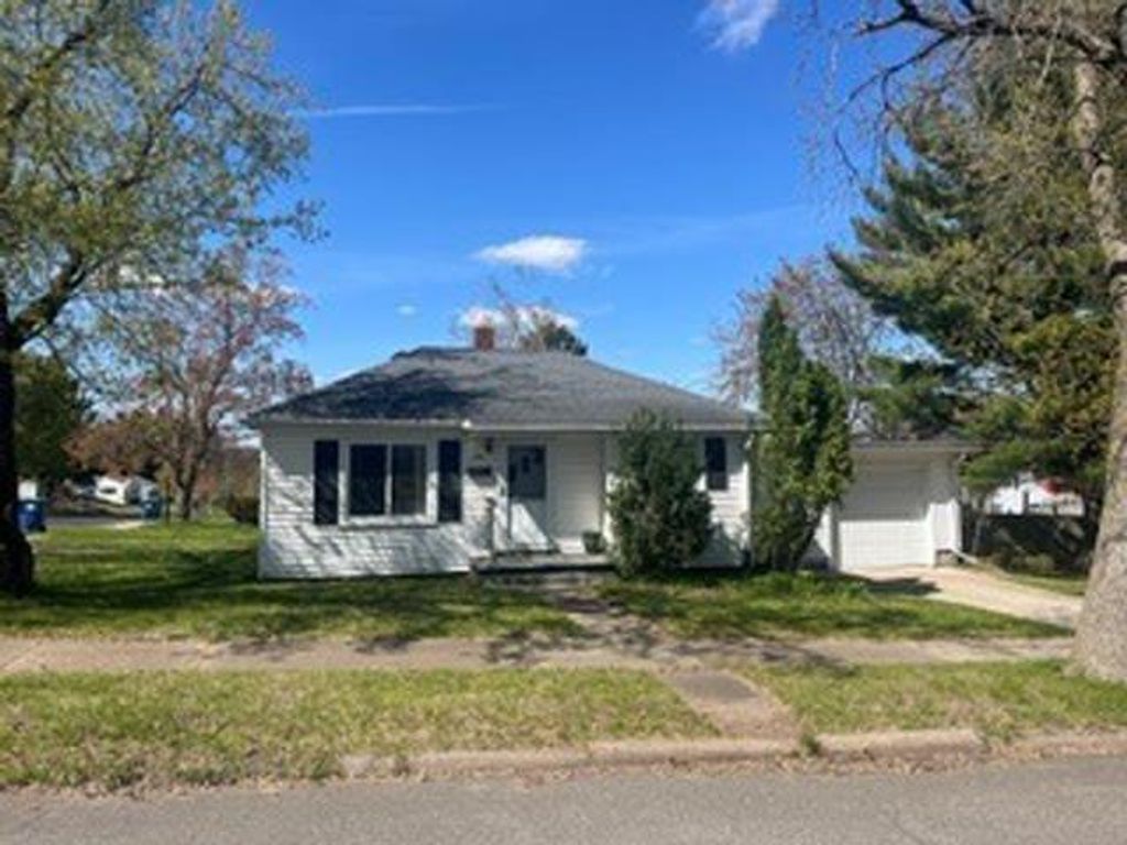Photo of 916 Spruce STREET, Wausau, WI 54401 (MLS # 22601996)