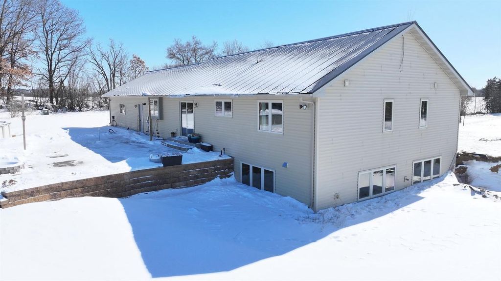 Photo of 7596 Merryland DRIVE, Rosholt, WI 54473 (MLS # 22600895)