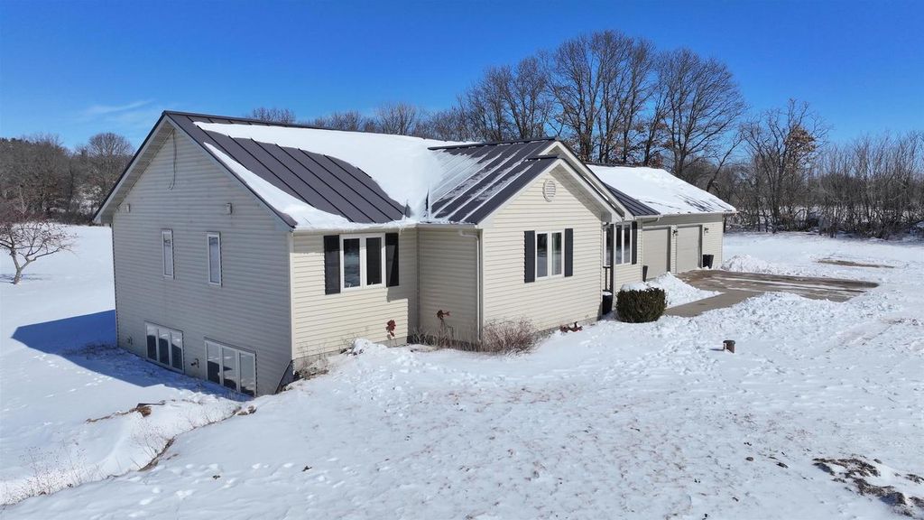 Photo of 7596 Merryland DRIVE, Rosholt, WI 54473 (MLS # 22600895)