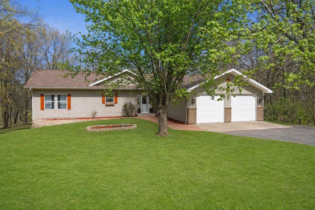 Photo of S852 Bob-O-Link COURT, La Valle, WI 53941 (MLS # 2021967)