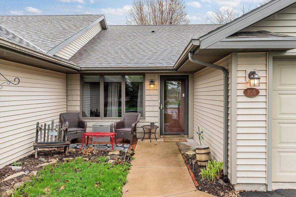 Photo of 6020 County Rd A #105, Oshkosh, WI 54901 (MLS # 50324720)
