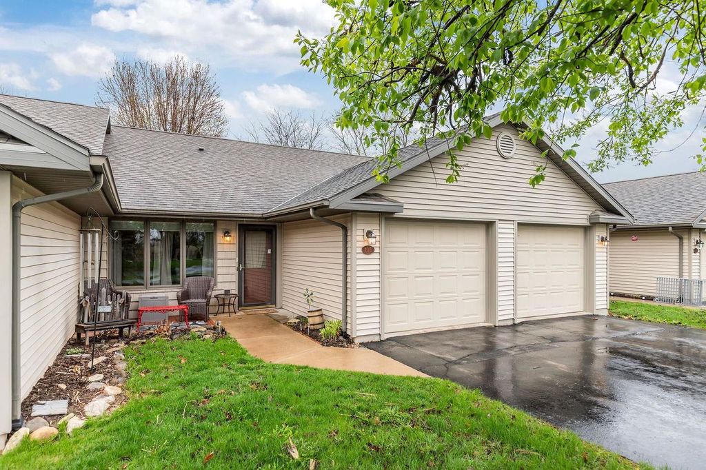 Photo of 6020 County Rd A #105, Oshkosh, WI 54901 (MLS # 50324720)