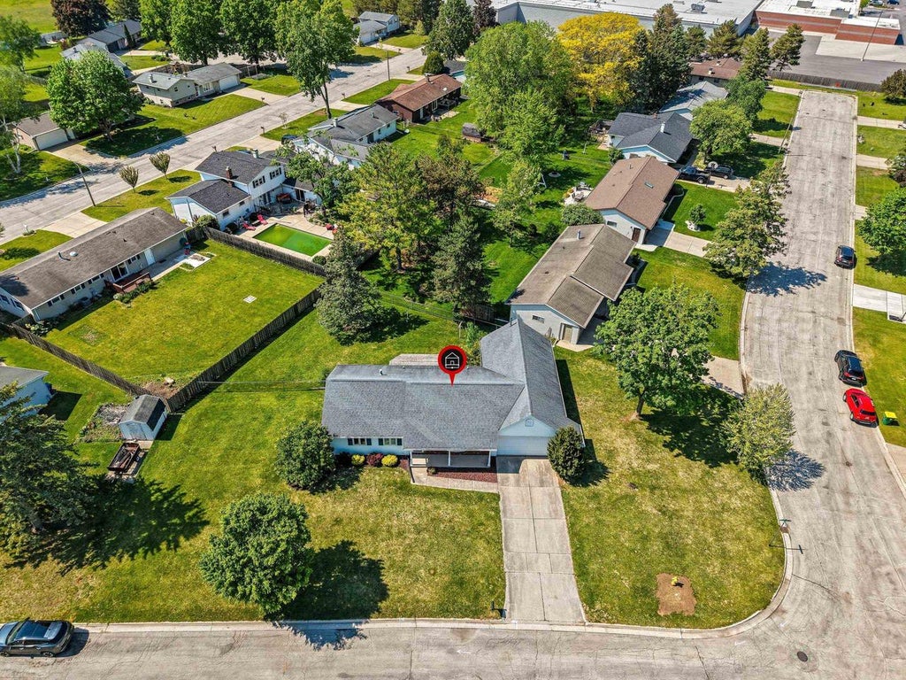 Photo of 2445 Heather ROAD, Green Bay, WI 54311 (MLS # 50326393)