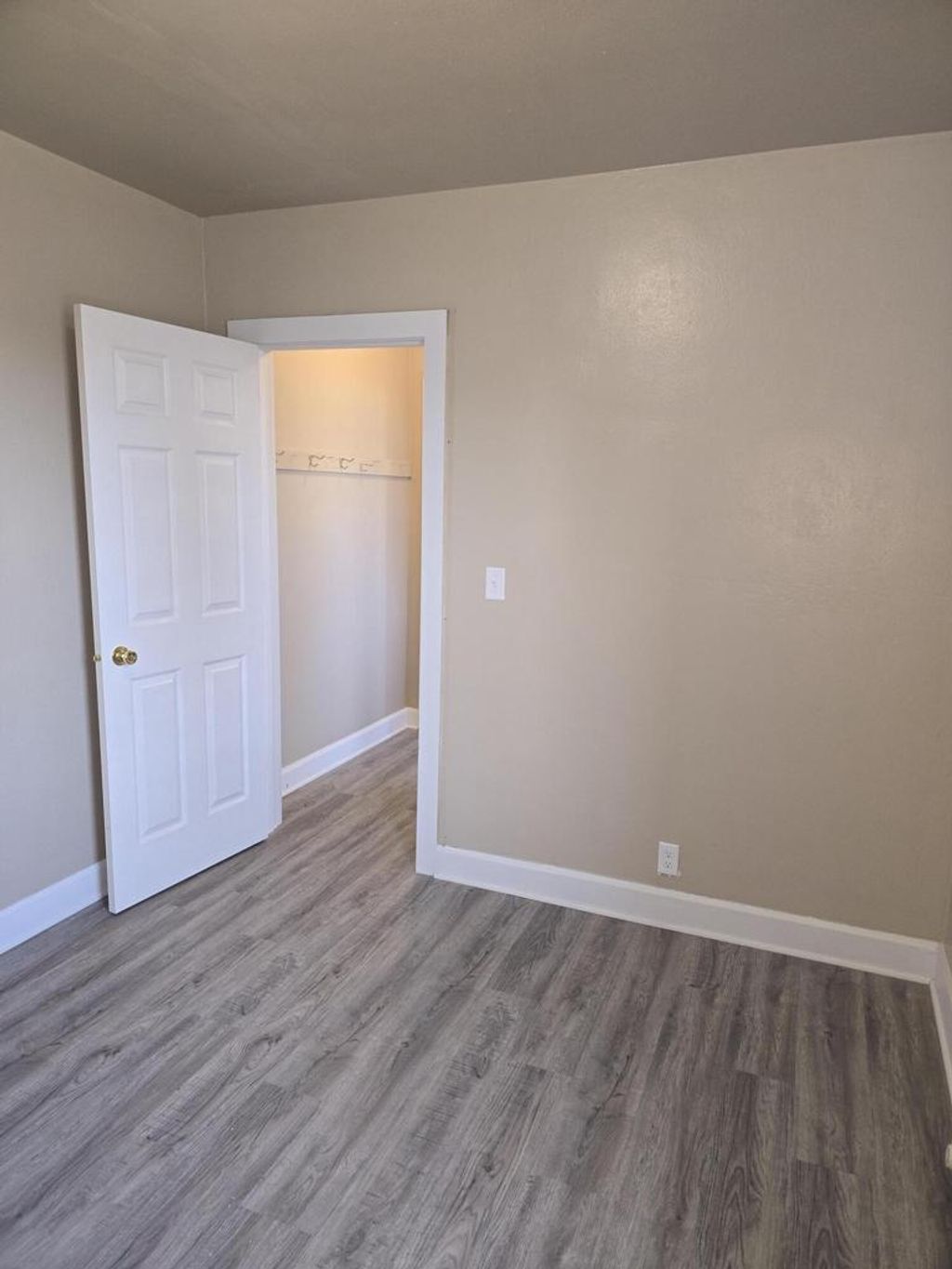 Photo of 945 N Memorial DRIVE, Racine, WI 53404 (MLS # 1939302)