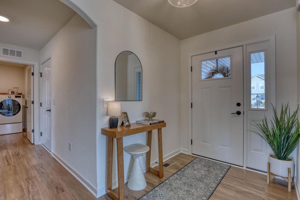 Photo of 1721 Arthurs PASS, Oconomowoc, WI 53066 (MLS # 1950361)