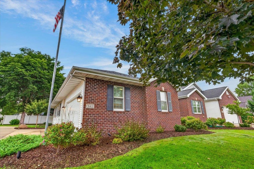 Photo of 342 Blackberry LANE, Deforest, WI 53532 (MLS # 2032628)