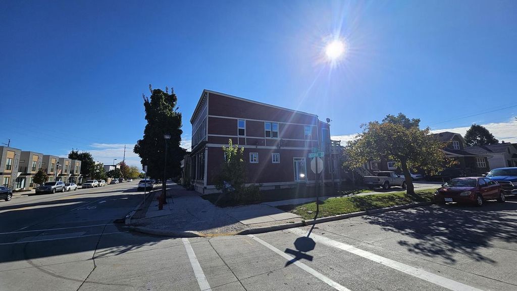 Photo of 933 Indiana AVENUE #1105 A S 10th St, Sheboygan, WI 53081 (MLS # 1940044)