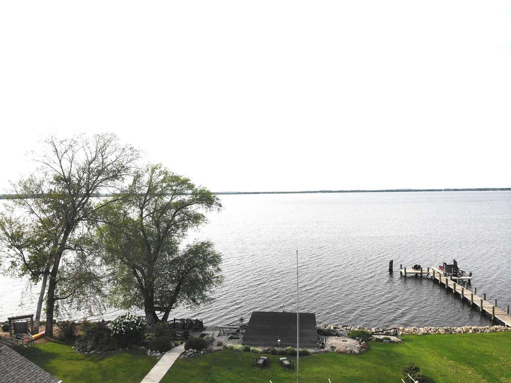 Photo of 9512 Laura LANE, Winneconne, WI 54986 (MLS # 50326433)