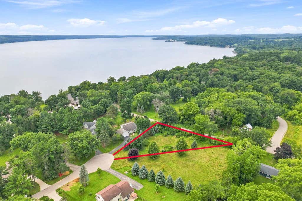 Photo of L33 Camelot TERRACE, Green Lake, WI 54941 (MLS # 2030414)