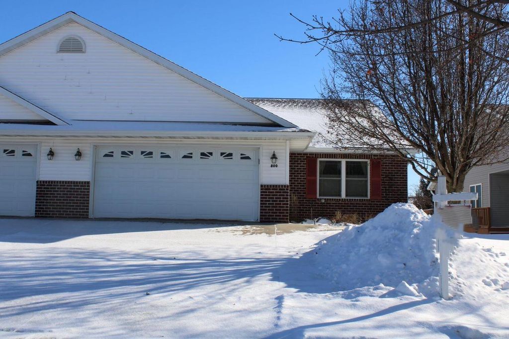 Photo of 800 Chief Kewaskum PLACE, Kewaskum, WI 53040 (MLS # 1946122)