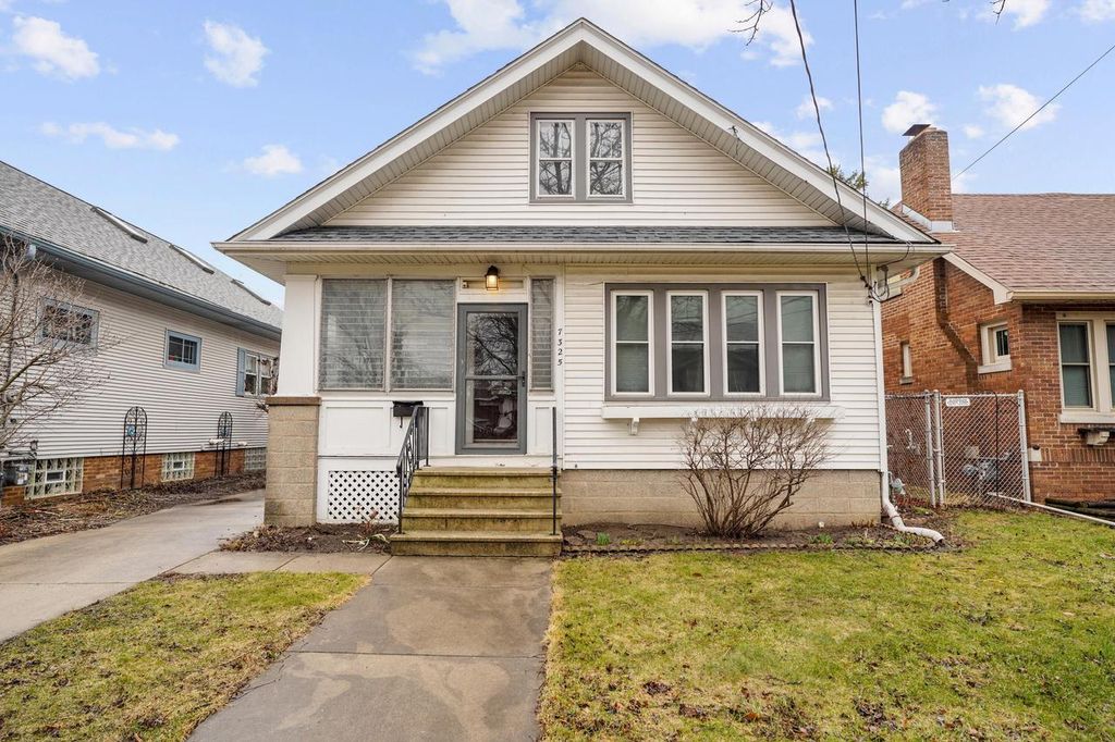 Photo of 7325 24th AVENUE, Kenosha, WI 53143 (MLS # 1954514)