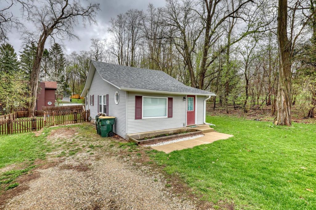 Photo of 1006 Wilmot AVENUE, Twin Lakes, WI 53181 (MLS # 1958476)