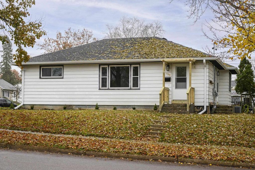 Photo of 709 Dempsey ROAD, Madison, WI 53714 (MLS # 2012495)