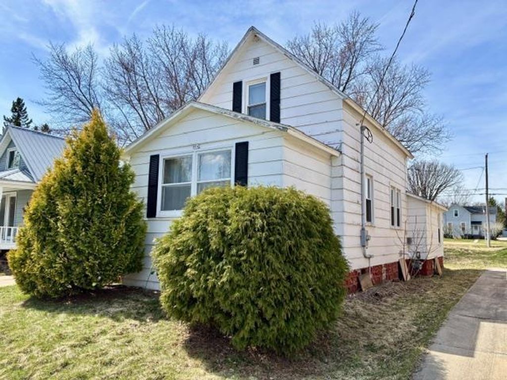 Photo of 804 S Peach AVENUE, Marshfield, WI 54449 (MLS # 22601462)