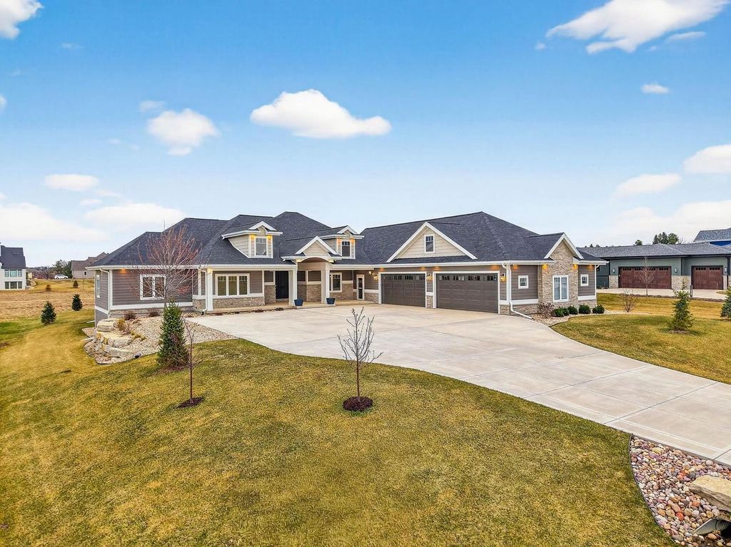 Photo of 7576 Colonial WAY, Verona, WI 53593 (MLS # 2019881)