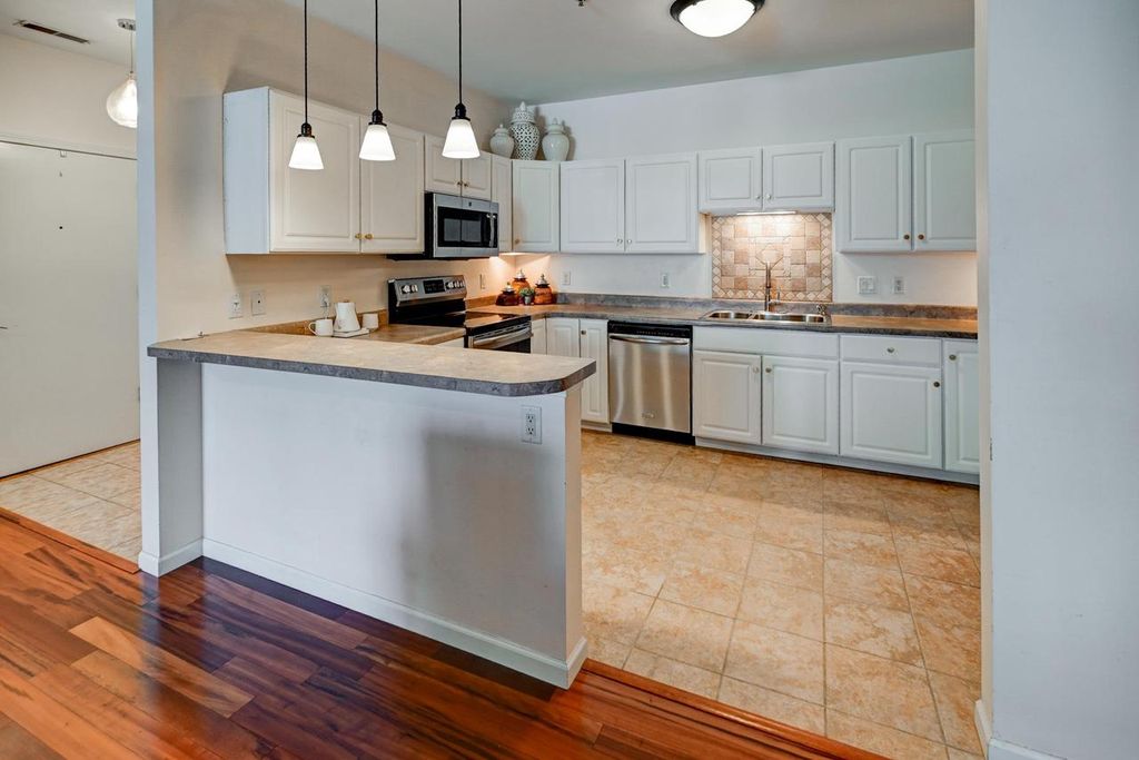 Photo of 5480 Caddis BEND #102, Fitchburg, WI 53711 (MLS # 2012576)