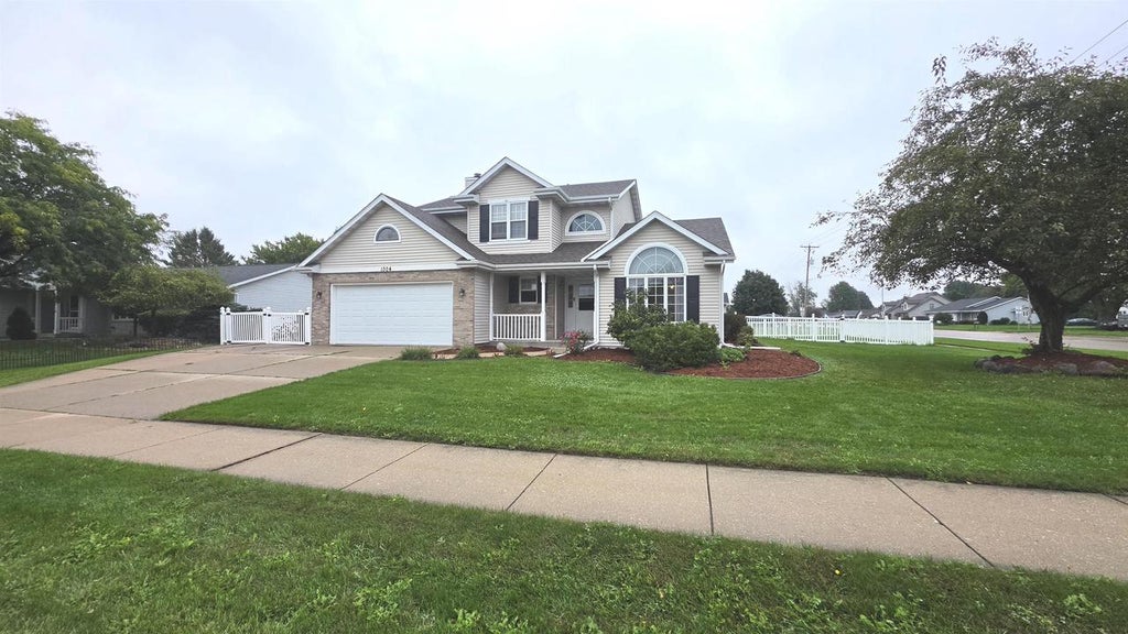 Photo of 1304 N Wuthering Hills DRIVE, Janesville, WI 53546 (MLS # 2033758)
