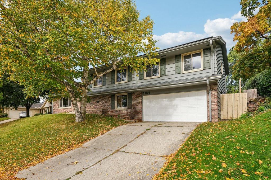 Photo of 1164 Downing DRIVE, Waukesha, WI 53186 (MLS # 1938552)