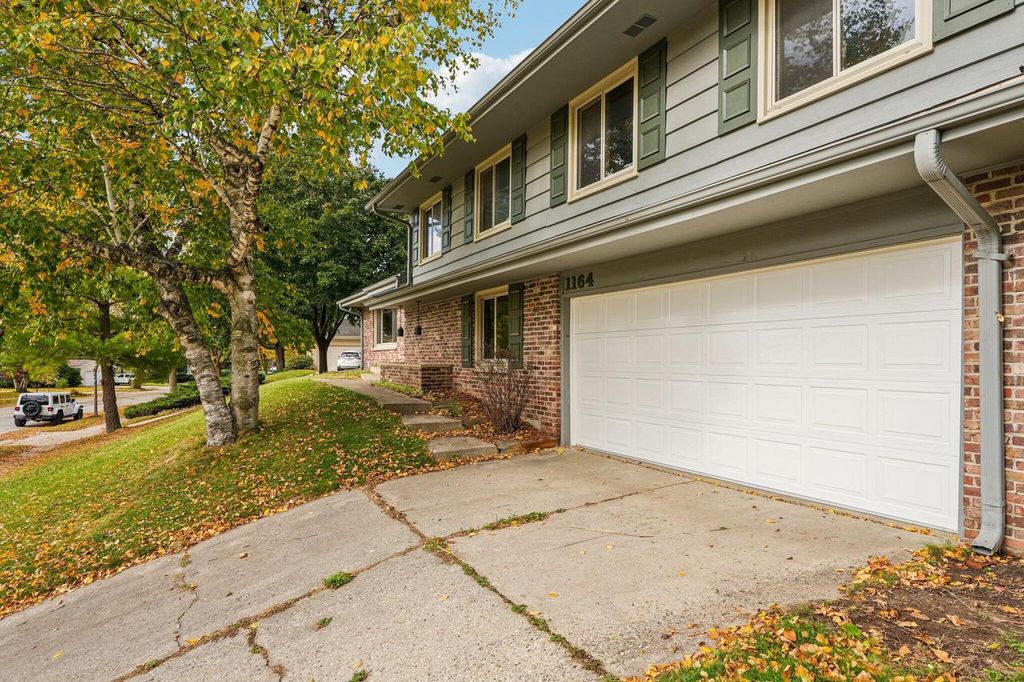 Photo of 1164 Downing DRIVE, Waukesha, WI 53186 (MLS # 1938552)