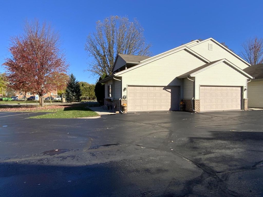 Photo of 976 Roseland DRIVE #2, Kewaskum, WI 53040 (MLS # 1941774)