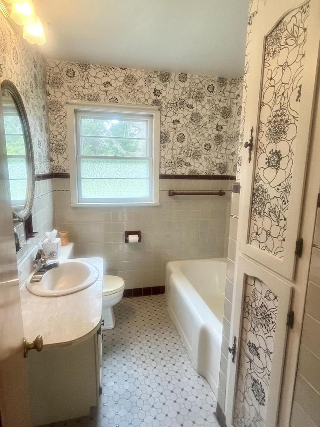Photo of 2607 Lincoln AVENUE, Two Rivers, WI 54241 (MLS # 1960520)