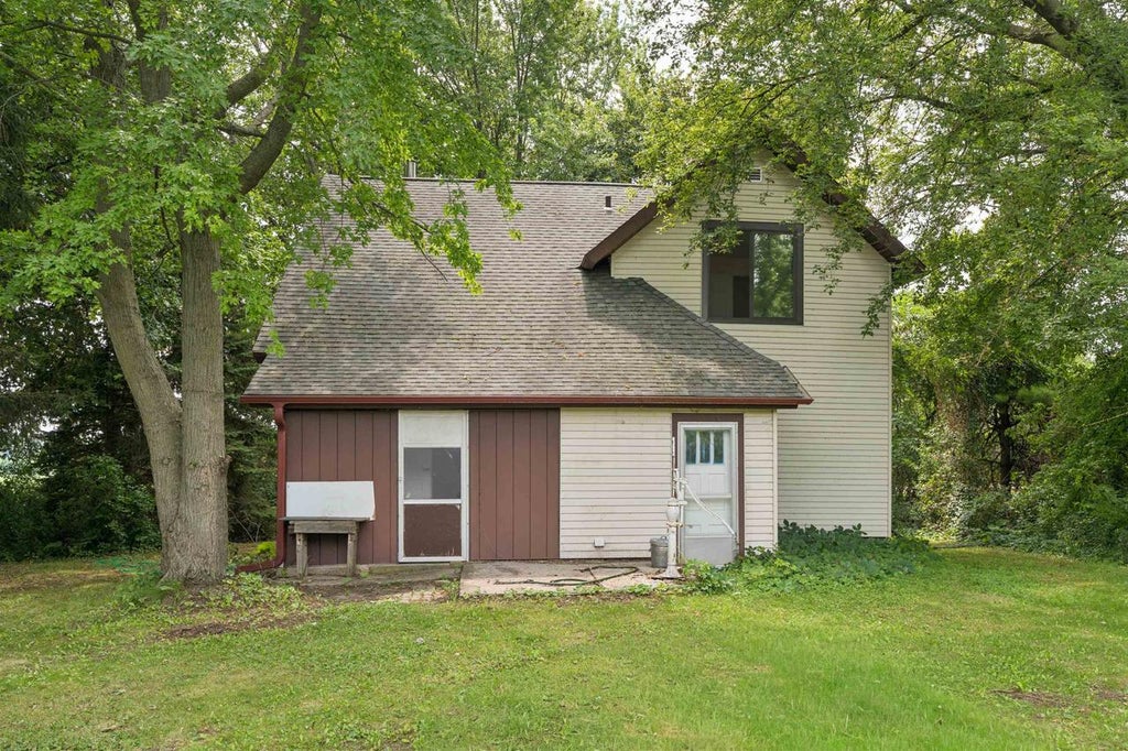 Photo of W5102 Carney ROAD, Hilbert, WI 54129 (MLS # 50330519)