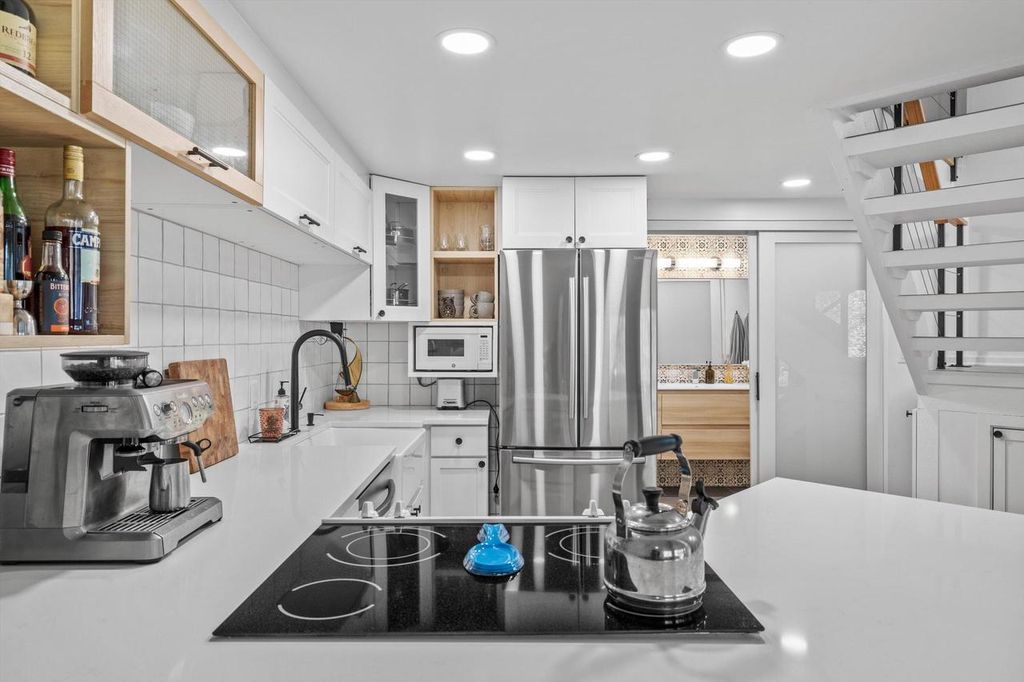 Photo of 701 Country Club DRIVE #E, Fontana, WI 53125 (MLS # 1943032)