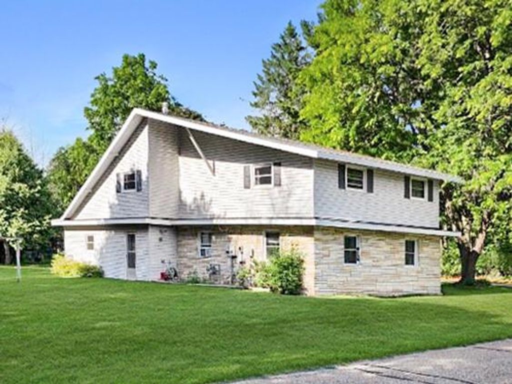 Photo of 127 S 3rd AVENUE, Plainfield, WI 54966 (MLS # 1959016)