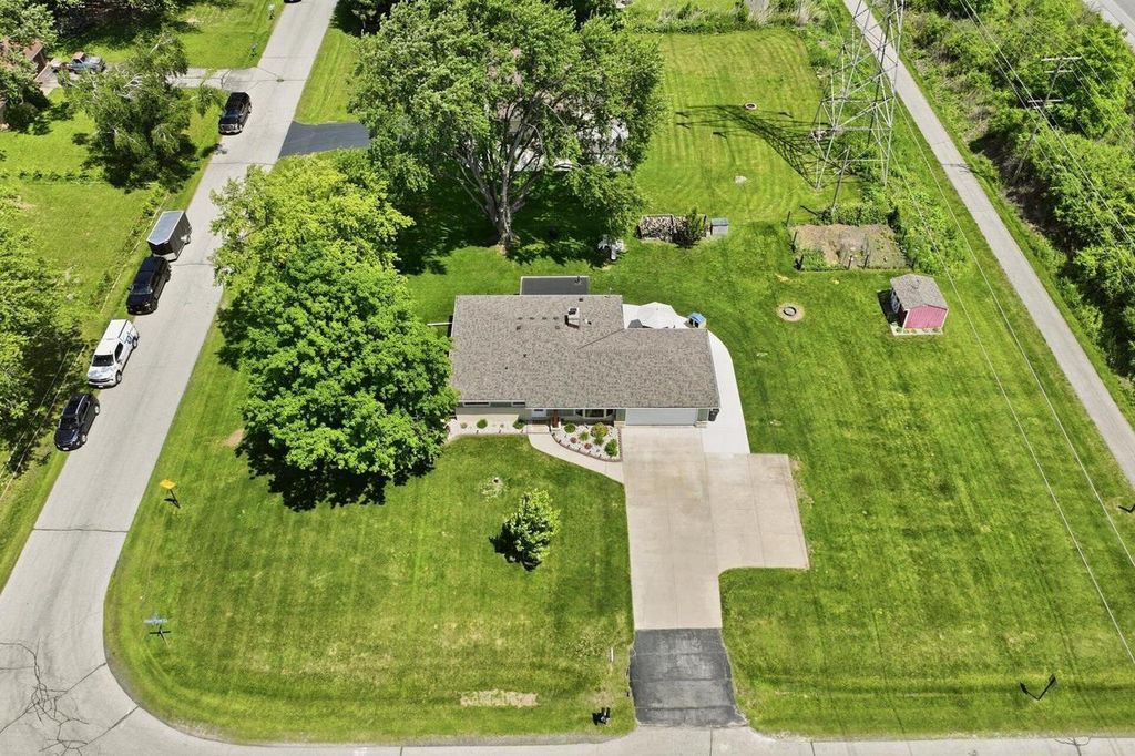 Photo of 11610 Sunnybrook ROAD, Franklin, WI 53132 (MLS # 1967839)