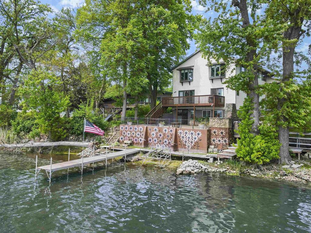 Photo of 1300 E Mound DRIVE, Edgerton, WI 53534 (MLS # 2023899)