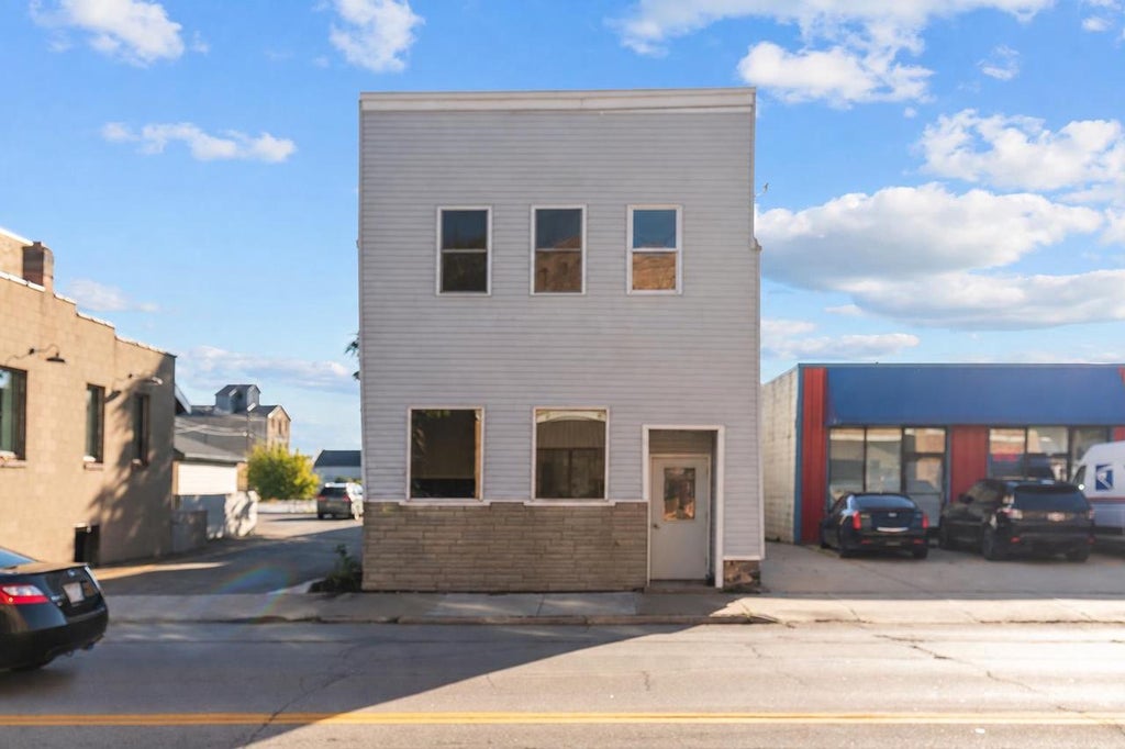 Photo of 610 Oregon STREET, Oshkosh, WI 54902 (MLS # 50333830)