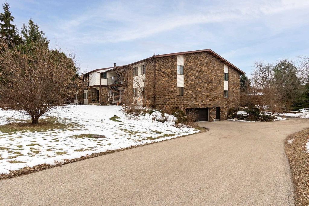 Photo of 1009 N Sunnyvale LANE #C, Madison, WI 53713 (MLS # 2015712)