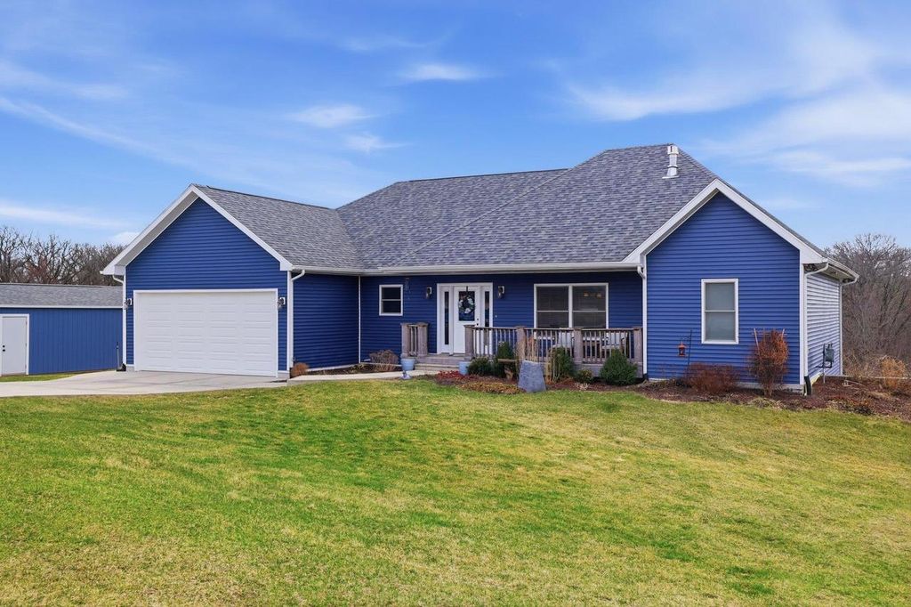 Photo of N7037 Hillside COURT, Delavan, WI 53115 (MLS # 2019488)