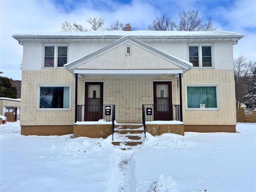 Photo of 620/622, 626/628 Ripley AVENUE #620-622, 626-628, Eau Claire, WI 54701 (MLS # 1599007)