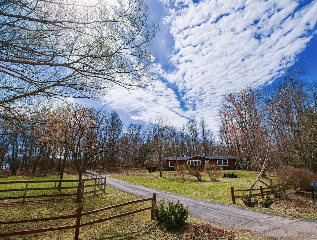 Photo of E11453 Bunker DRIVE, Baraboo, WI 53913 (MLS # 2020457)